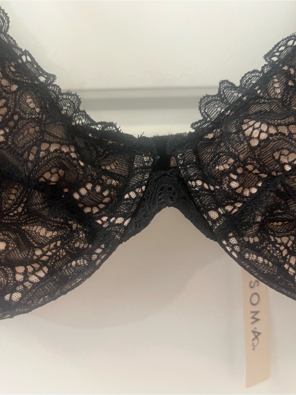 Soma Black Lace Underwire Bra with Nude Lining - Picture 2 of 6